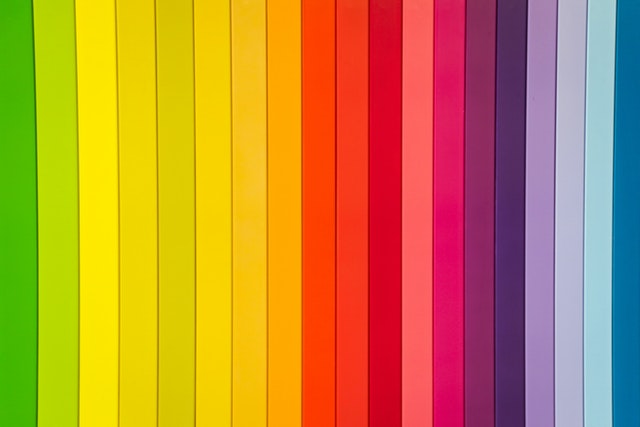 Farebná paleta s pestrofarebnými farbami 